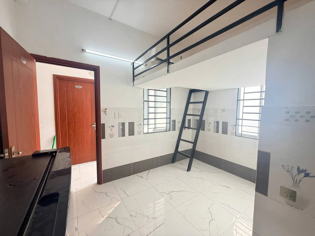 Cho thuê căn hộ Xô Viết Nghệ Tĩnh, Bình Thạnh, có gác, 2 cửa sổ, NTCB, giá chỉ 5 triệu — ảnh 2