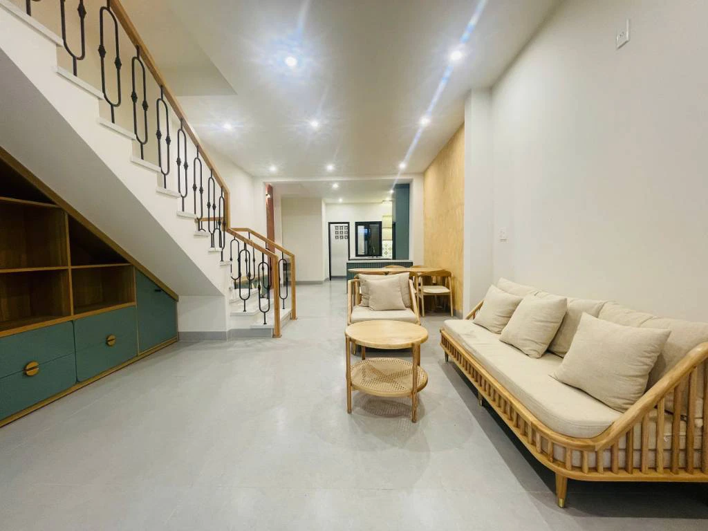 HIẾM CÓ KHÓ TÌM, BÁN NHÀ 3 TẦNG MT TRẦN HỮU TRANG, HẢI CHÂU, Ô TÔ 7 CHỖ NGỦ TRONG NHÀ, NHỈNH 10 TỶ — ảnh 4