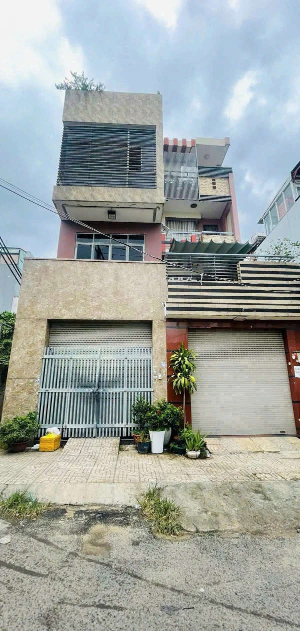 Bán nhà MT phường Tân Quý – Tân Phú, diện tích lớn: 4.05m x 18.5m – 3 Lầu. Giá: 8.5 tỷ Thương Lượng
