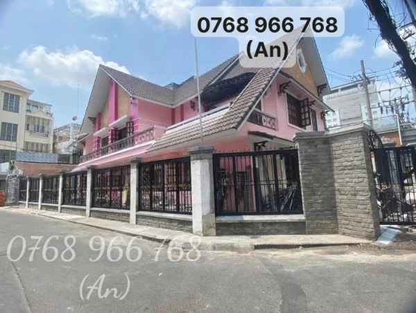 Cho thuê biệt thự 141 Nguyễn Đình Chính Phú Nhuận, DT 30x15m Trệt 1 Lầu, giá thuê 187 triệu