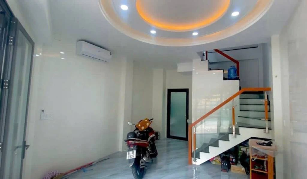 CHO THUÊ NHÀ MẶT TIỀN TRƯỜNG SA, TÂN SƠN HÒA, TÂN BÌNH, DT 100M2 GIÁ CHỈ 25 TRIỆU — ảnh 1