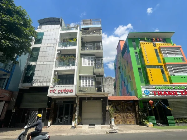 Mặt tiền đường Trần Hưng Đạo_p.Tân Sơn Nhì_Tân Phú, DT: 4.3x19m( NH6.7m), Giá: 16 tỷ tl