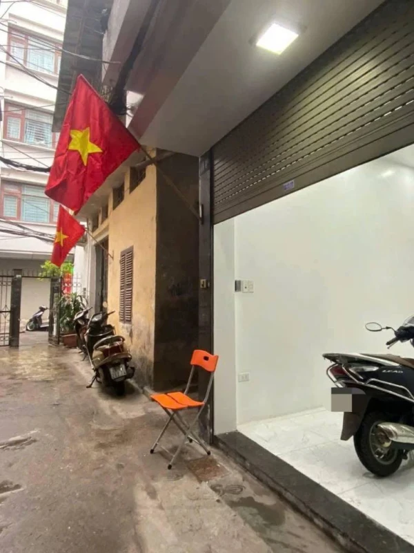 Cho thuê nhà ngõ 463 Đội Cấn, Ba Đình, 35m x 5 tầng sạch đẹp, giá 15tr/tháng