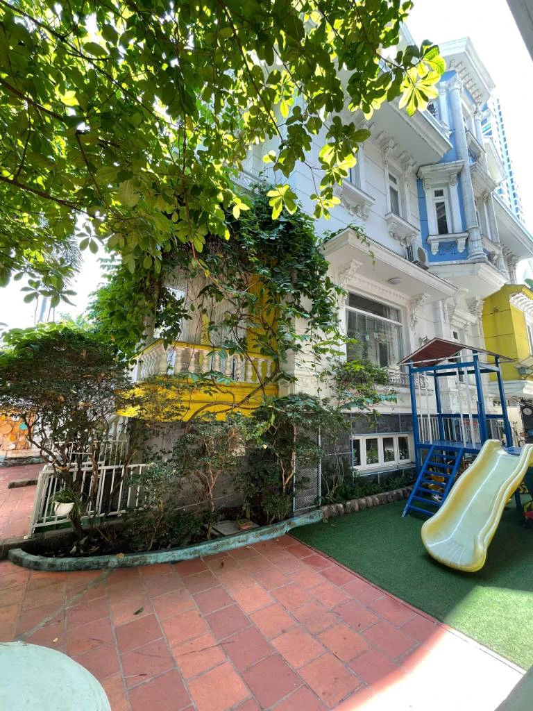 Cho thuê biệt thự 15A Lê Thước, Thảo Điền Quận 2, DT 20x25m hầm trệt 2 lầu — ảnh 6