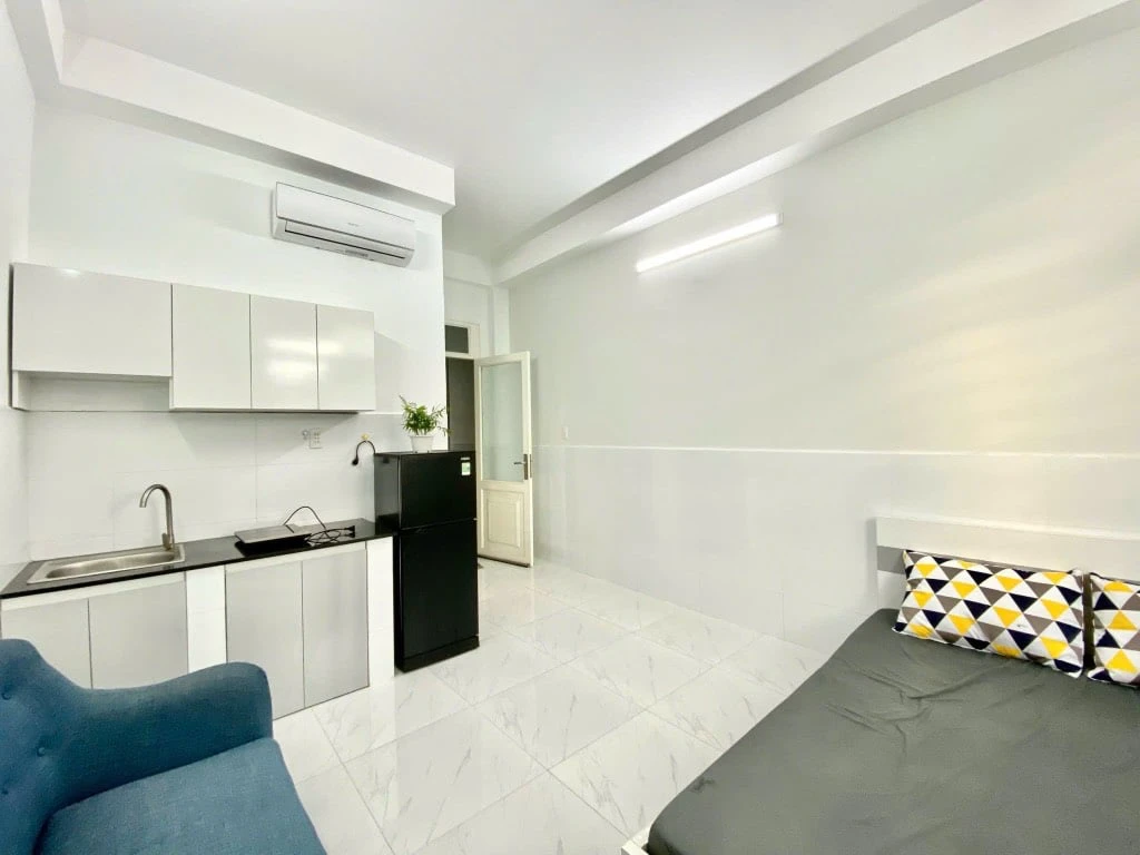 CHO THUÊ PHÒNG NƠ TRANG LONG BÌNH THẠNH, CỬA SỔ FULL NỘI THẤT, GẦN VLU CS3, THUẬN TIỆN ĐI QUẬN 1 — ảnh 2