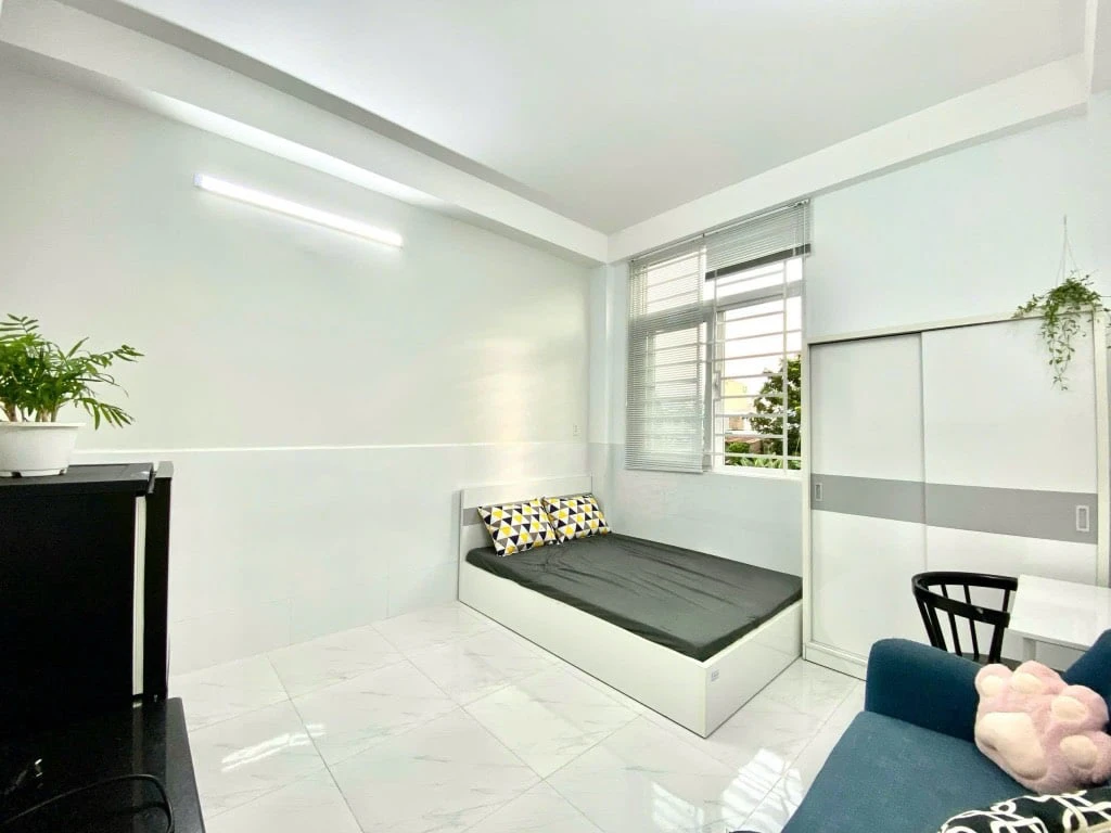 CHO THUÊ PHÒNG NƠ TRANG LONG BÌNH THẠNH, CỬA SỔ FULL NỘI THẤT, GẦN VLU CS3, THUẬN TIỆN ĐI QUẬN 1 — ảnh 3
