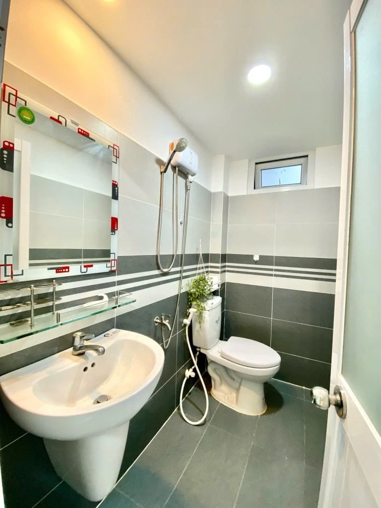 CHO THUÊ PHÒNG NƠ TRANG LONG BÌNH THẠNH, CỬA SỔ FULL NỘI THẤT, GẦN VLU CS3, THUẬN TIỆN ĐI QUẬN 1 — ảnh 7