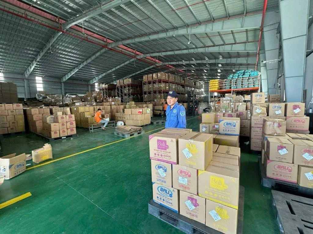 BÁN NHÀ XƯỞNG KCN HẢI SƠN, LONG AN, DT 5000M2, XƯỞNG 3200M2, CÓ VP, TRẠM ĐIỆN 400KVA, GIÁ 52 TỶ — ảnh 1