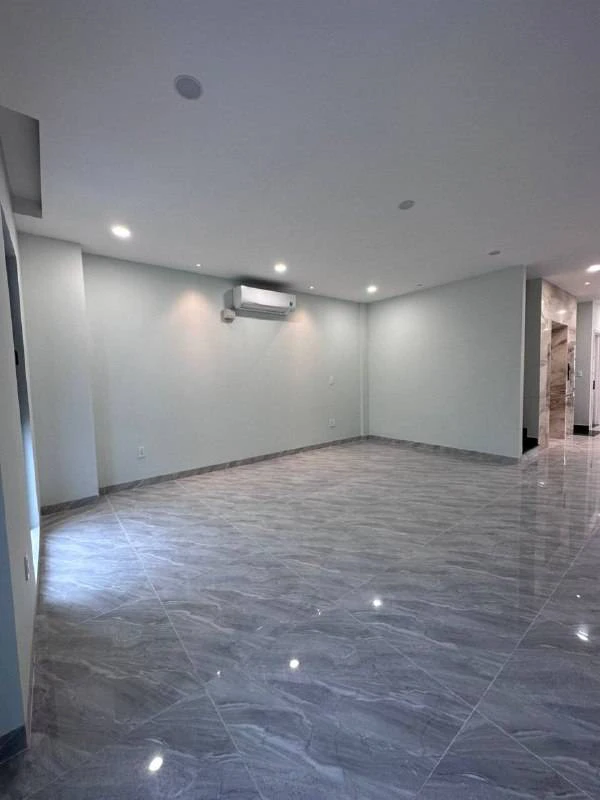 Cho thuê biệt thự 3 tầng Vinhomes Grand Park, Thủ Đức, 200m², giá 35 triệu/tháng, có nội thất — ảnh 2