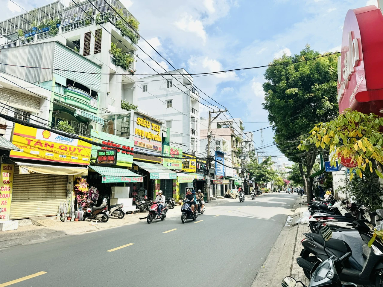KHÁCH SẠN TÂN QUÝ DT: 5x19M ( nở hậu 5.6M ) – Trệt 4 lầu ST ) thang máy – 19 TỶ — ảnh 2
