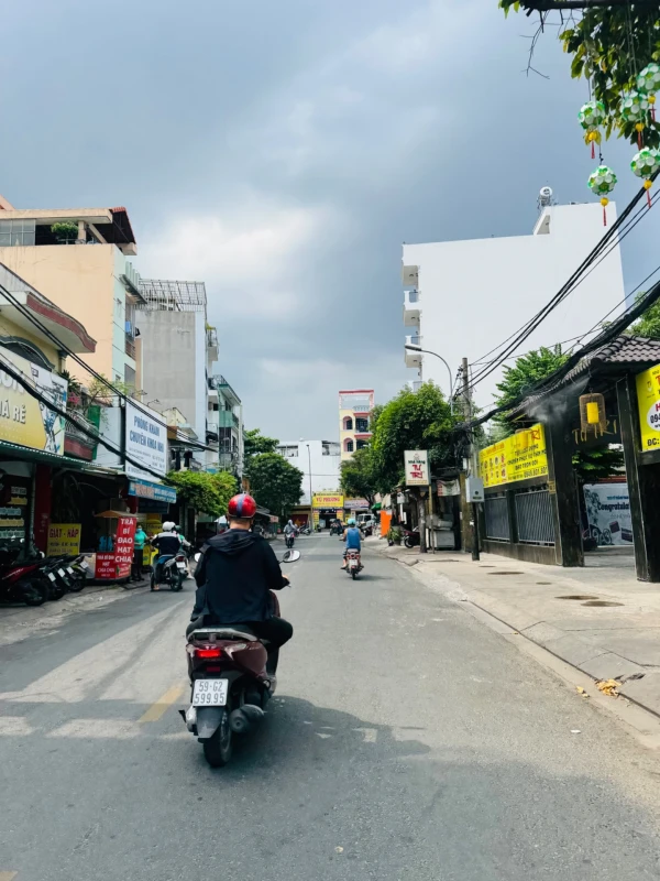 MTKD CHỢ NGUYỄN SUÝ – KO LỖI PHONG THUỶ DT: 4×12.7m ( trệt, lửng, 2 lầu ST ) 10.9 tỷ