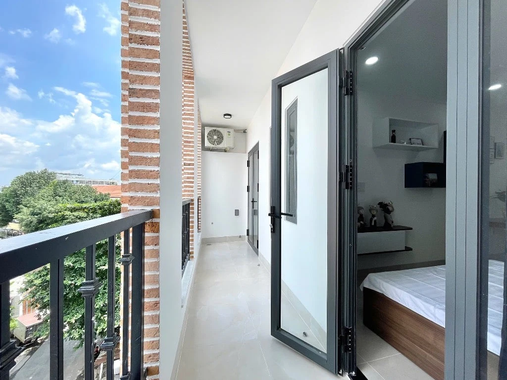 CHO THUÊ CĂN HỘ XÔ VIẾT NGHỆ TĨNH BÌNH THẠNH, BAN CÔNG LỚN, NHÀ THANG MÁY KHU BẾP XA GIƯỜNG — ảnh 3