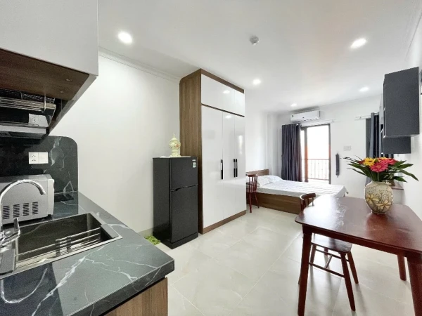 CHO THUÊ CĂN HỘ XÔ VIẾT NGHỆ TĨNH BÌNH THẠNH, BAN CÔNG LỚN, NHÀ THANG MÁY KHU BẾP XA GIƯỜNG