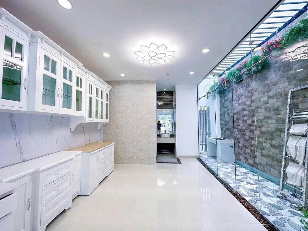 Bán căn nhà Bình Hưng Bình Chánh, trệt 1 lầu ngay KDC Bình Hưng, sổ hồng riêng, VietBank thanh lí — ảnh 2