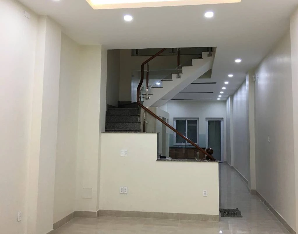 CHO NHÀ MẶT TIỀN 55 HOA LAN, PHÚ NHUẬN, TRỆT 3 LẦU 5 PHÒNG, 6WC, GIÁ 50TR, KINH DOANH ĐA NGÀNH — ảnh 2