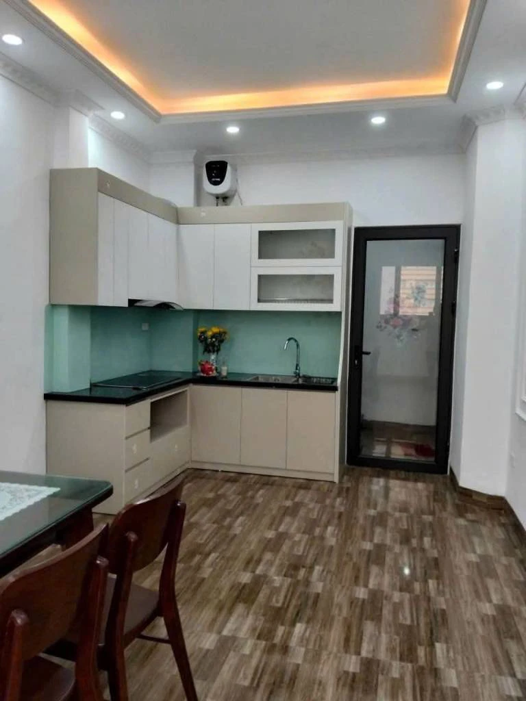 Cho thuê nhà ngõ Pháo Đài Láng, Đống Đa, DT 35M2 6 tầng thang máy, full đồ, giá 16.5tr — ảnh 3