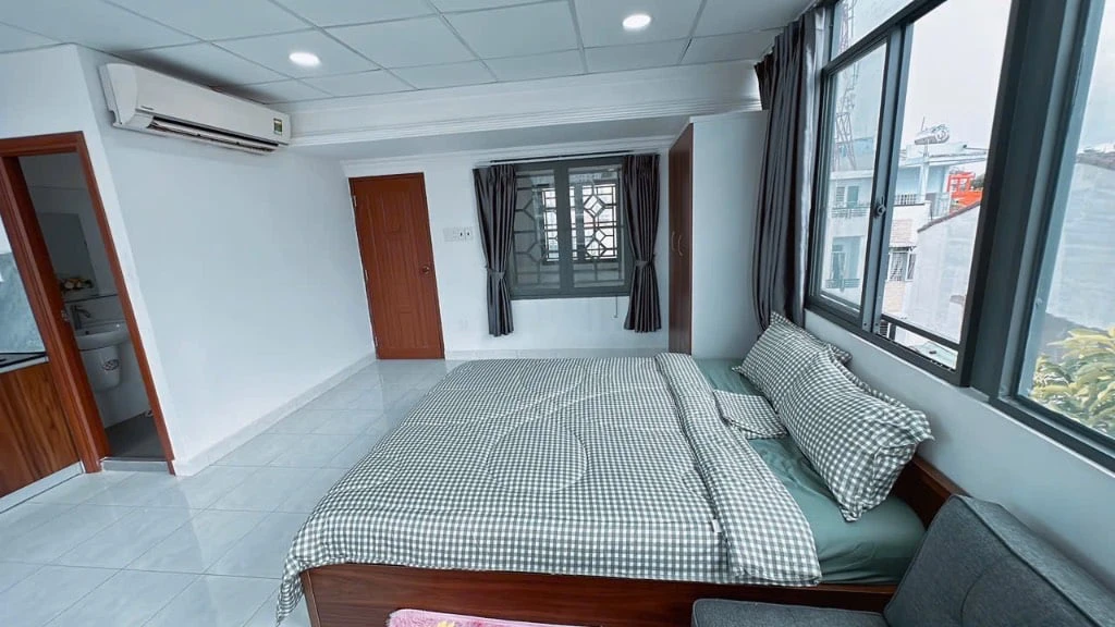 CHO THUÊ PHÒNG ĐIỆN BIÊN PHỦ BÌNH THẠNH, BAN CÔNG, CỬA SỔ THOÁNG, GẦN HUTECH, NGUYỄN GIA TRÍ — ảnh 2