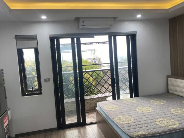 Cho thuê căn hộ mini Trích Sài Tây Hồ, full đồ cao cấp, ban công view Hồ Tây cực Chill, chỉ 7.5tr