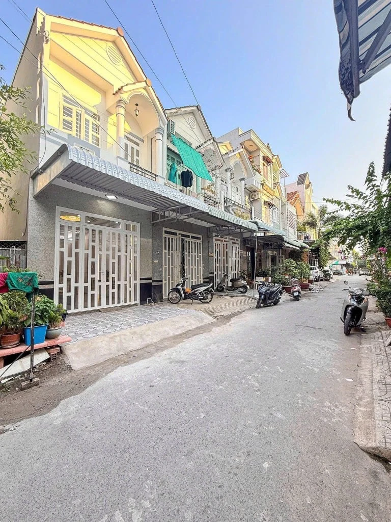 Chính chủ bán nhanh nhà ở Tân Kiên, Bình Tân, 71m2 1 trệt 1 lầu, sổ hồng riêng, giá 912 triệu — ảnh 1