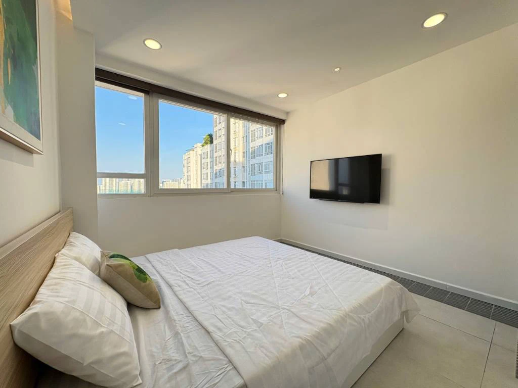 Cho thuê penthouse Phú Mỹ Hưng Quận 7, DT 280m2 7PN giá 145 triệu/tháng — ảnh 1