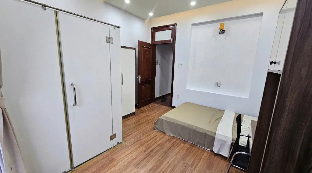 Cho thuê Phòng trọ Bùi Đình Tuý, Bình Thạnh, full nội thất có ban công — ảnh 2