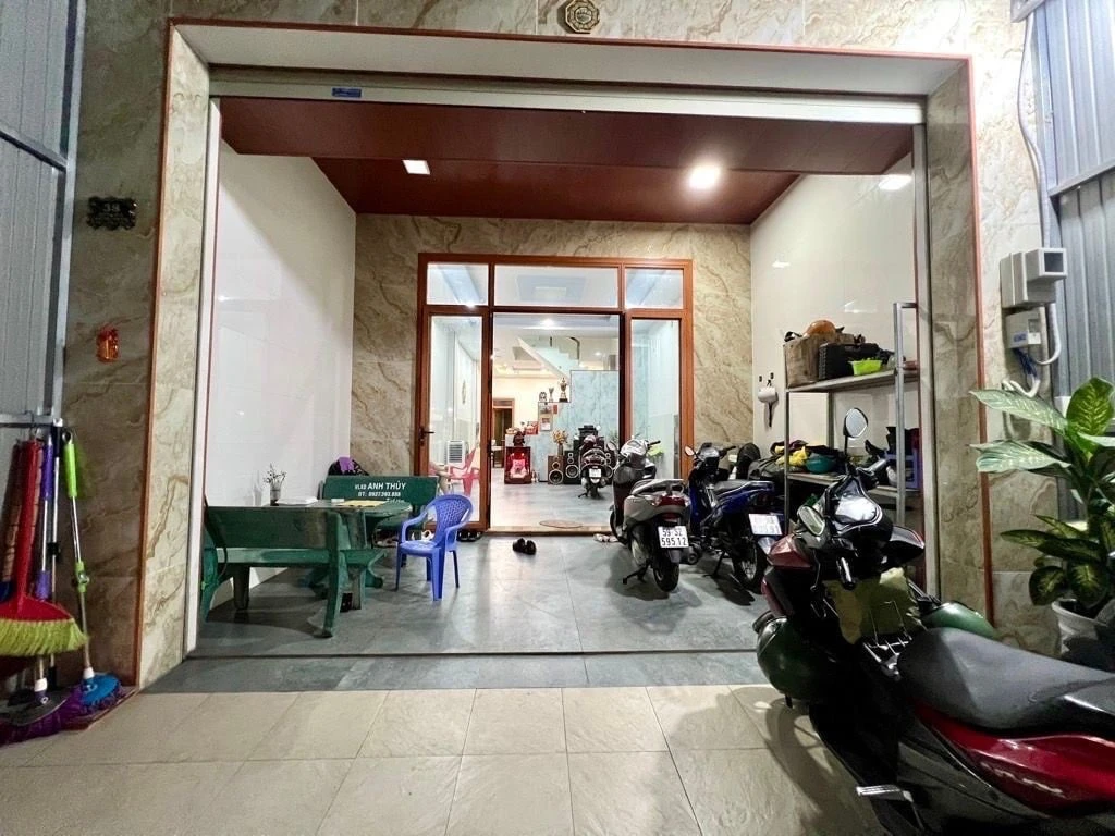 Bán nhà mặt tiền đường số 3 KDC Tân Tạo A, Bình Tân, dt 110m2, 4 Tầng 5PN, giá 10,6 tỷ — ảnh 1
