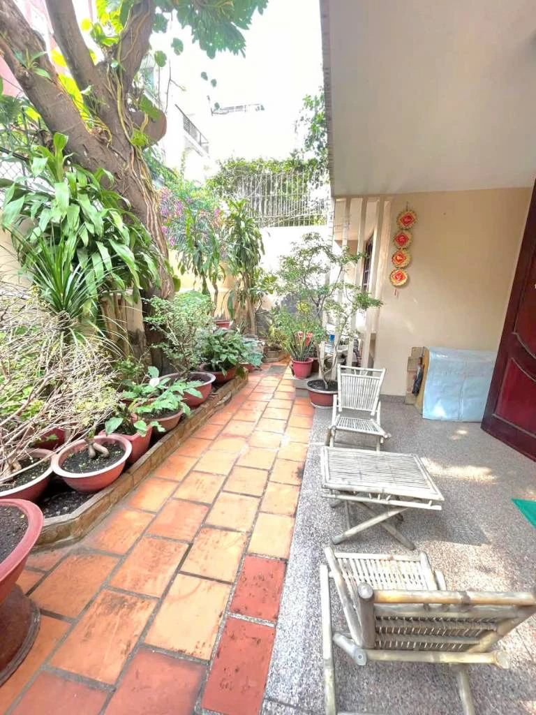 CHO THUÊ BIỆT THỰ NGUYỄN TRỌNG TUYỂN, PHÚ NHUẬN, NGANG 12X20M, 3 LẦU, GIÁ CHỈ 55 TRIỆU — ảnh 2