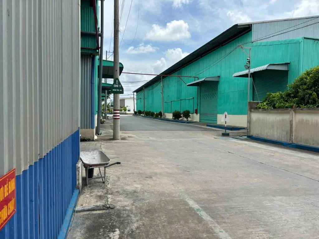 CHO THUÊ XƯỞNG MT QL1A BẾN LỨC LONG AN, DT 2.040M² GIÁ CHỈ 65K/M² PHÙ HỢP CƠ KHÍ, KHO NÔNG SẢN — ảnh 1