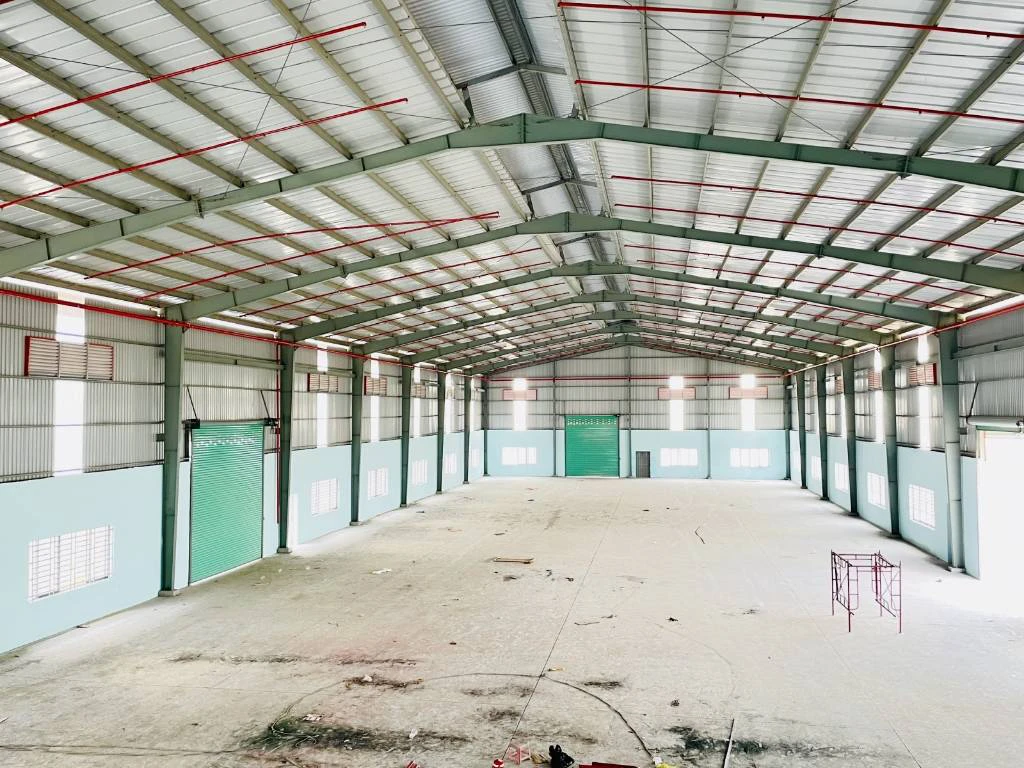 Bán xưởng trong KCN Hải Sơn Long An, dt 2500m2, có văn phòng, sẵn hđt, pháp lý đẹp — ảnh 2