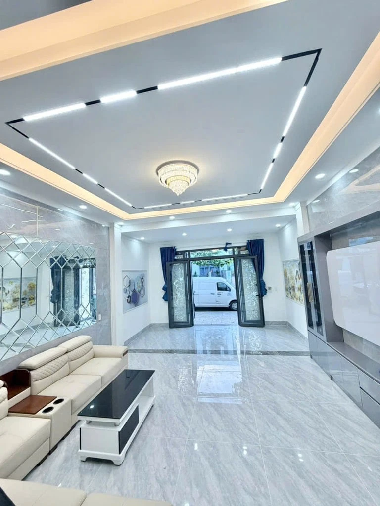 Bán nhà Tân UyênBình Dương, nhà mới xây full nội thất, giá nhỉnh 2 tỷ — ảnh 2