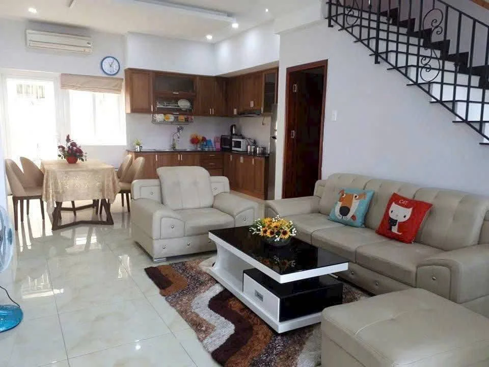 Bán nhà Mega Village Khang Điền, trục đường chính, DT 80m2 3 tầng, giá giảm sâu 600tr, chốt 9.6 tỷ — ảnh 1