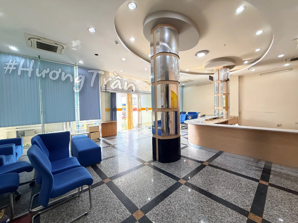 CHO THUÊ VĂN PHÒNG MẶT TIỀN TRẦN HƯNG ĐẠO, 251M2 TẦNG TRỆT, TÒA NHÀ PVCOMBANK, 67.77 TRIỆU — ảnh 5