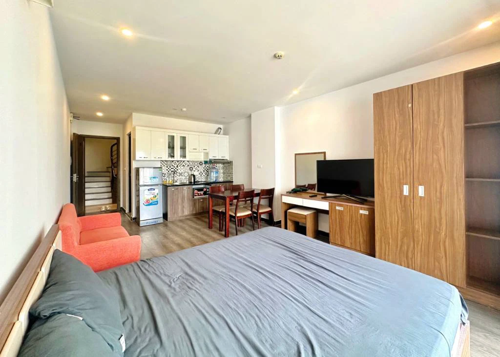Cho thuê Studio Xuân La Tây Hồ, siêu rộng ô tô đỗ cửa, ra hồ Tây 50m, full nội thất, ban công thoáng — ảnh 5