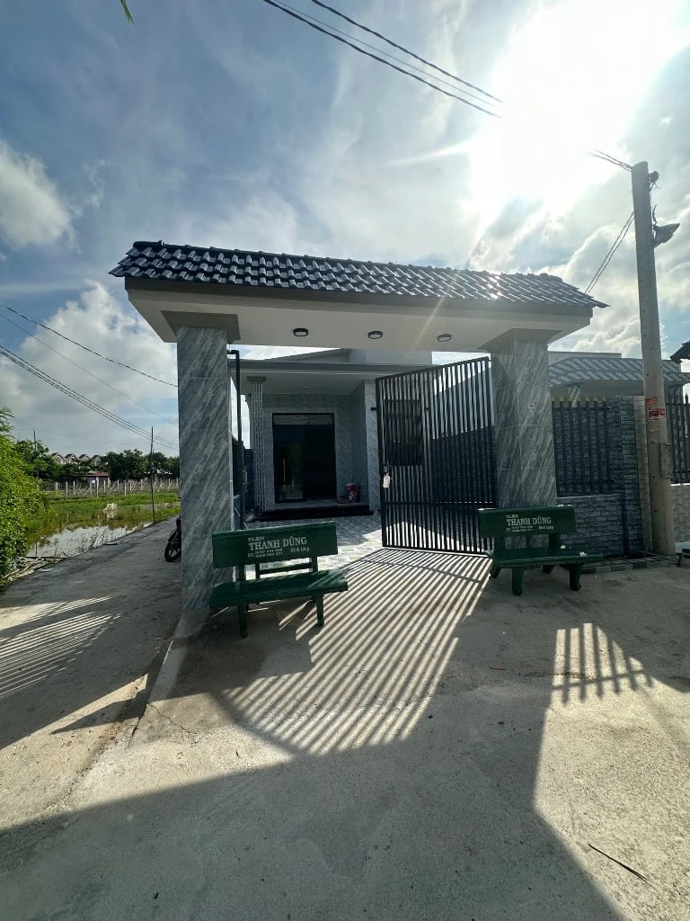 BÁN NHÀ ẤP LONG THỚI LONG AN, NHÀ MỚI ĐẸP, SÂN RỘNG ĐẬU Ô TÔ, CHỈ 2 TỶ 8 — ảnh 1