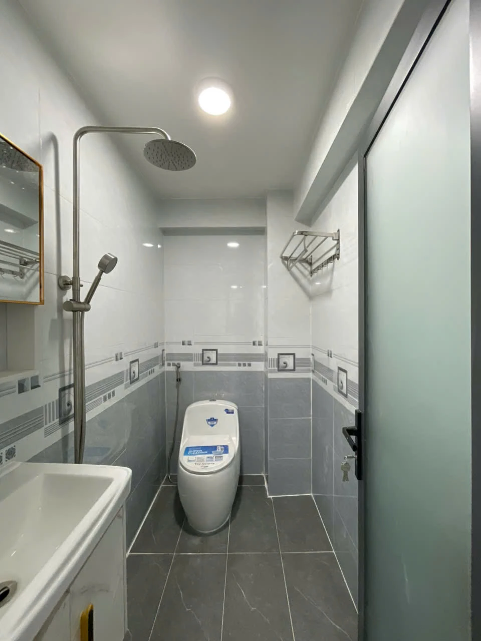 Bán nhà hẻm Bình Tân, 4.08x12m, giá 5,79 tỷ, lửng 1 lầu, tiện ích đầy đủ — ảnh 2