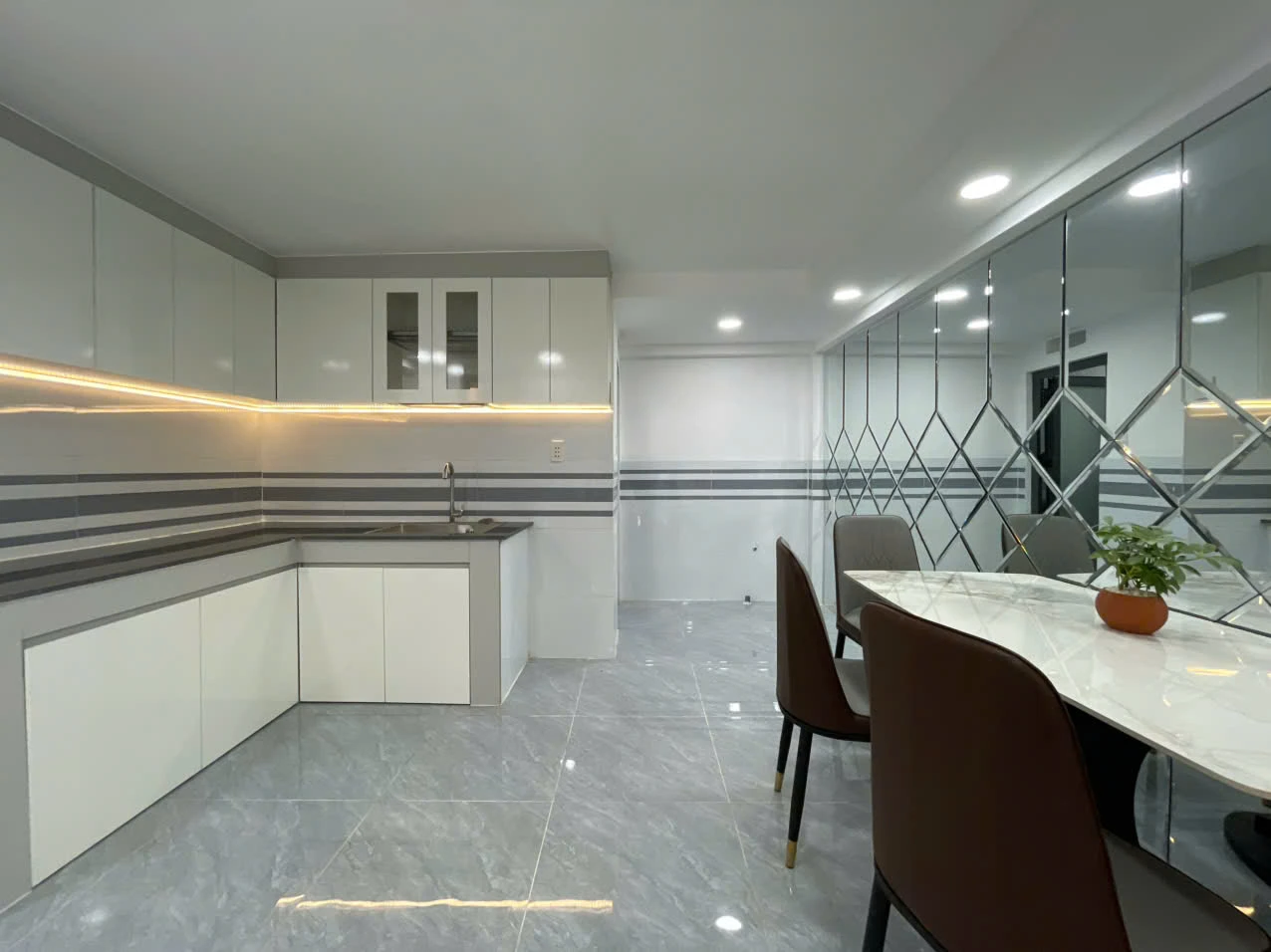 Bán nhà hẻm Bình Tân, 4.08x12m, giá 5,79 tỷ, lửng 1 lầu, tiện ích đầy đủ — ảnh 3