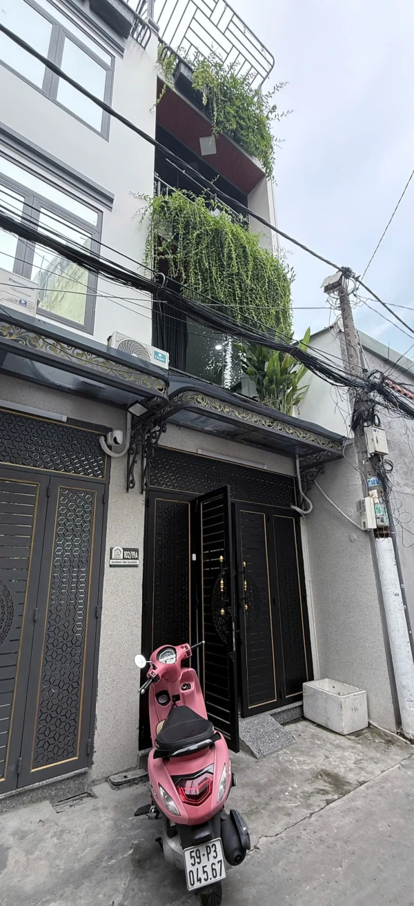 NHÀ MỚI FULL NỘI THẤT – 3 TẦNG – GIÁ CHỈ 3,65 TỶ – GẦN CHỢ TÂN HƯƠNG