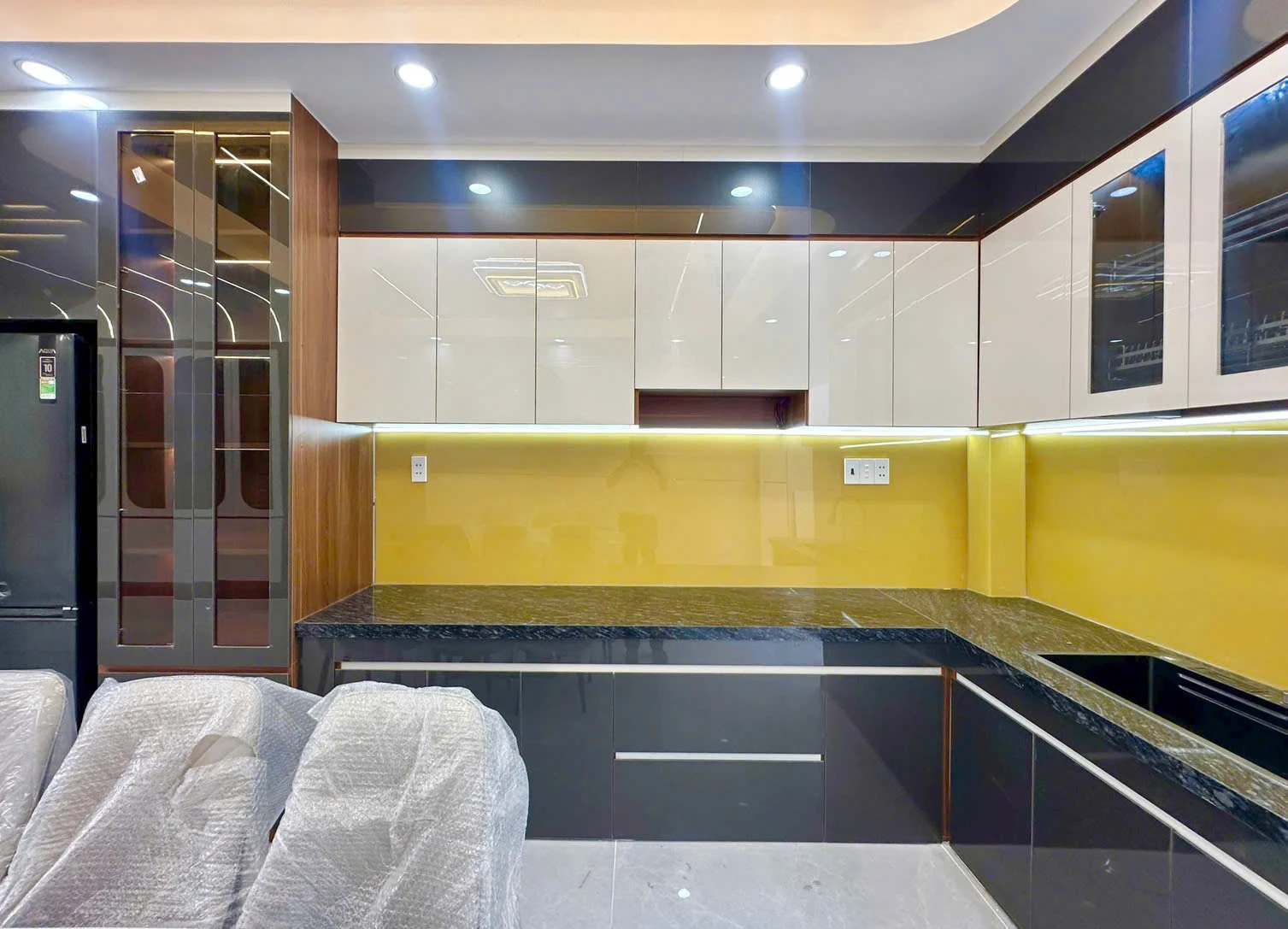 Bán nhà 3 lầu hẻm Lê Đình Cẩn, Bình Tân, DT 4.03×13.53m, giá 6,3 tỷ — ảnh 3