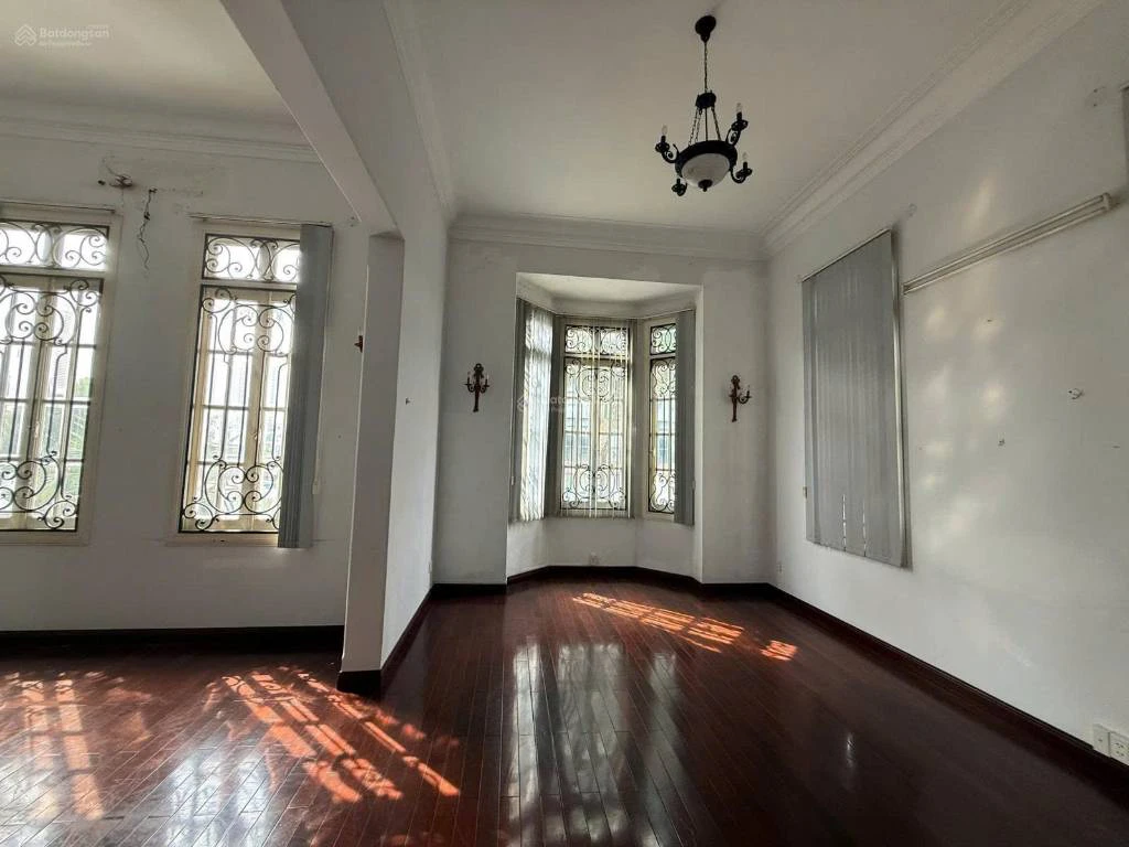 CHO THUÊ BIỆT THỰ THẢO ĐIỀN, AN PHÚ, QUẬN 2, DT 650M2, CAO CẤP, GIÁ 200 TRIỆU — ảnh 4