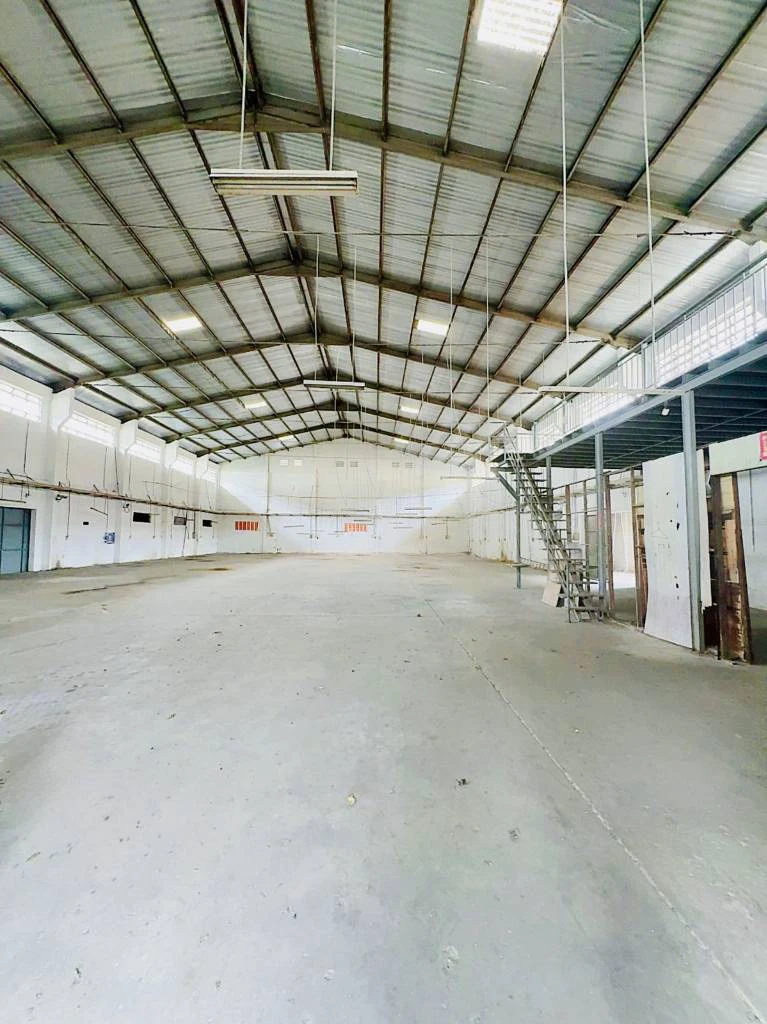 Cho thuê kho xưởng Bình Trị Đông, Bình Tân, dt 1600m2, sẵn văn phòng, cont 24/7, giá 150tr — ảnh 1