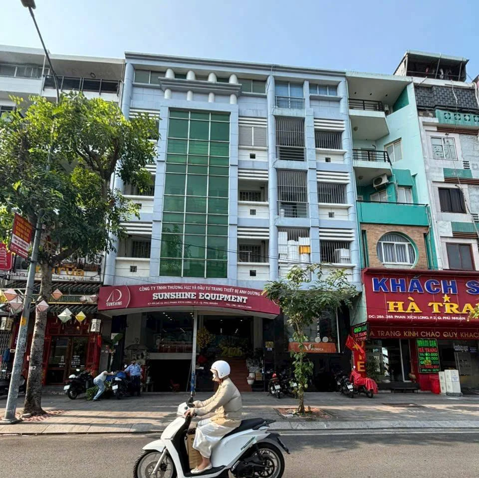 Cho thuê tòa nhà mặt tiền số Phan Xích Long, Phú Nhuận, 12x16m kinh doanh đa ngành — ảnh 1