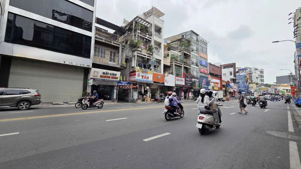 Cho thuê tòa nhà mặt tiền 181-183 Phan Đình Phùng, Phú Nhuận, 7,8x20m ngay ngã ba Huỳnh Văn Bánh — ảnh 5