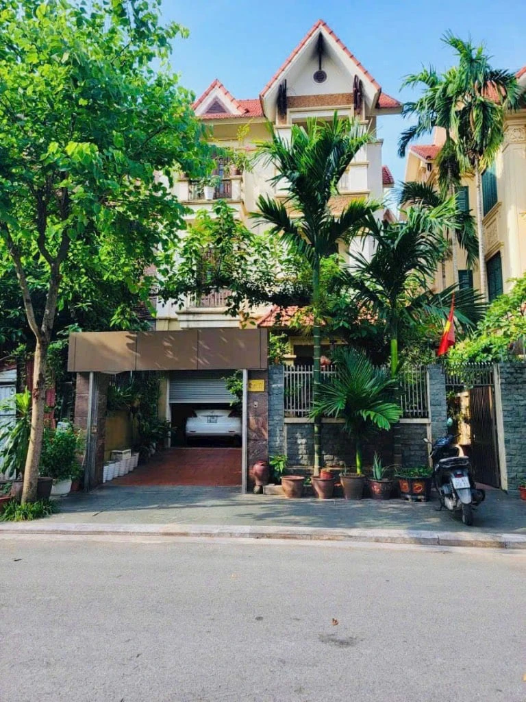 BÁN BIỆT THỰ Ô CHỢ DỪA, LÕI ĐỐNG ĐA,GẦN 100M2, VỈA HÈ Ô TÔ, KINH DOANH, DÂN TRÍ CAO — ảnh 1