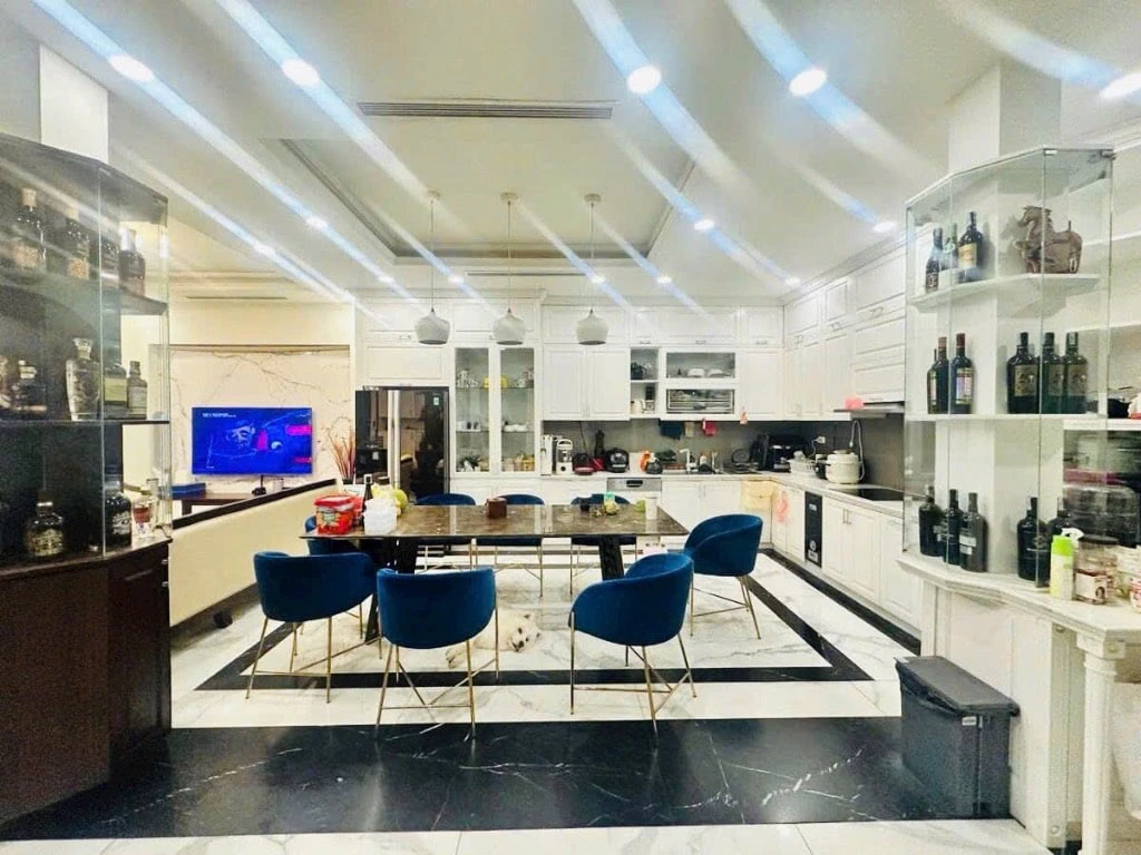 BÁN BIỆT THỰ Ô CHỢ DỪA, LÕI ĐỐNG ĐA,GẦN 100M2, VỈA HÈ Ô TÔ, KINH DOANH, DÂN TRÍ CAO — ảnh 4