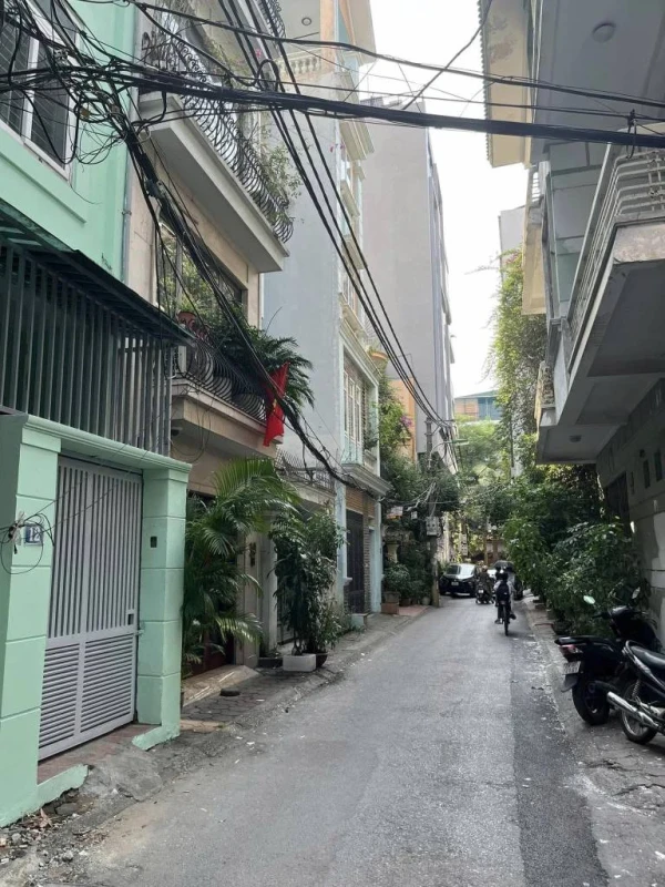 Cho thuê nhà Phương Mai, Đống Đa, dt 55M² 4 Ngủ, BTCB, ngõ Ô Tô, giá Thuê 13tr