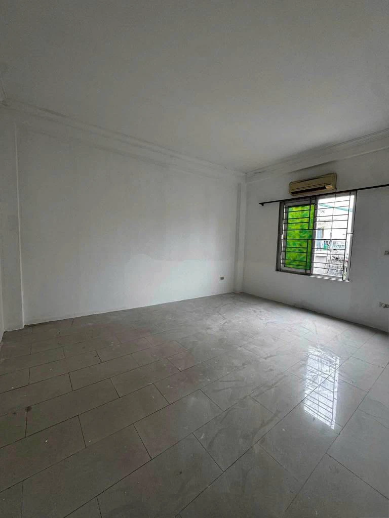 CHO THUÊ NHÀ NGUYỄN KHUYẾN VĂN MIẾU, ĐỐNG ĐA, 100M² 6 TẦNG THANG MÁY, Ô TÔ ĐỖ CỬA, GIÁ 45 TRIỆU — ảnh 3