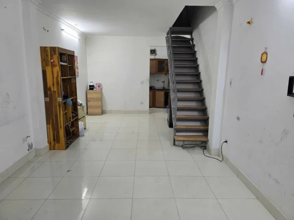 Cho thuê nhà 2 tầng Yên Nghĩa, Hà Đông, đủ đồ đạc, mang quần áo đến ở luôn, giá rẻ