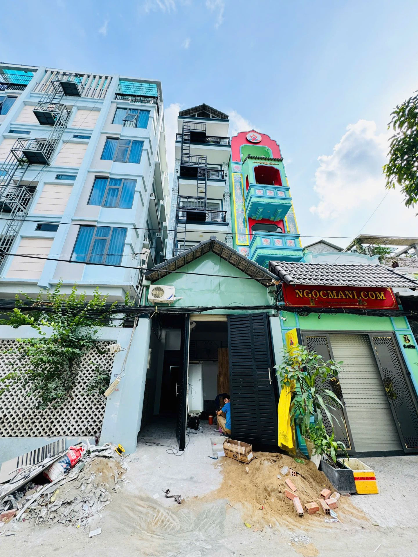 CHDV MẶT TIỀN P.Phú Thọ Hòa Ngay Trường o đẳng 4x22m , 1 trệt 1 lửng 4 lầu , có thang máy — ảnh 2