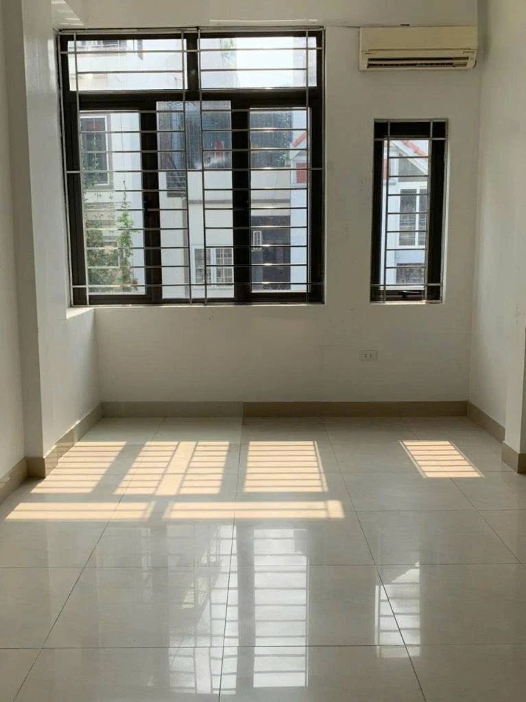 Cho thuê nhà ngõ 69 Bùi Hữu Bích Hoàng Liệt, 40m² 5 tầng 7 phòng ngủ, ô tô đỗ cửa, kinh doanh — ảnh 2