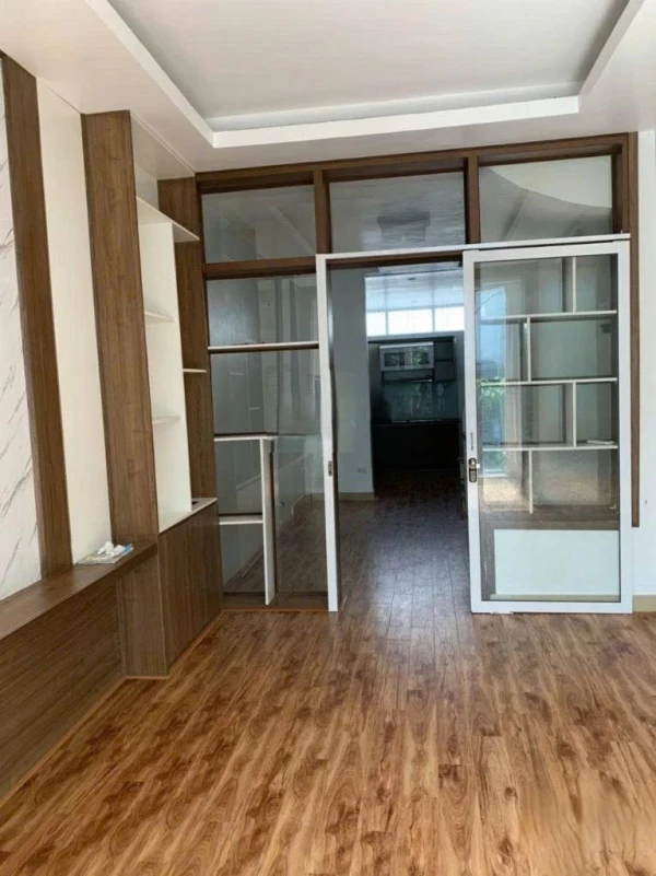 Cho thuê nhà ngõ 69 Bùi Hữu Bích Hoàng Liệt, 40m² 5 tầng 7 phòng ngủ, ô tô đỗ cửa, kinh doanh